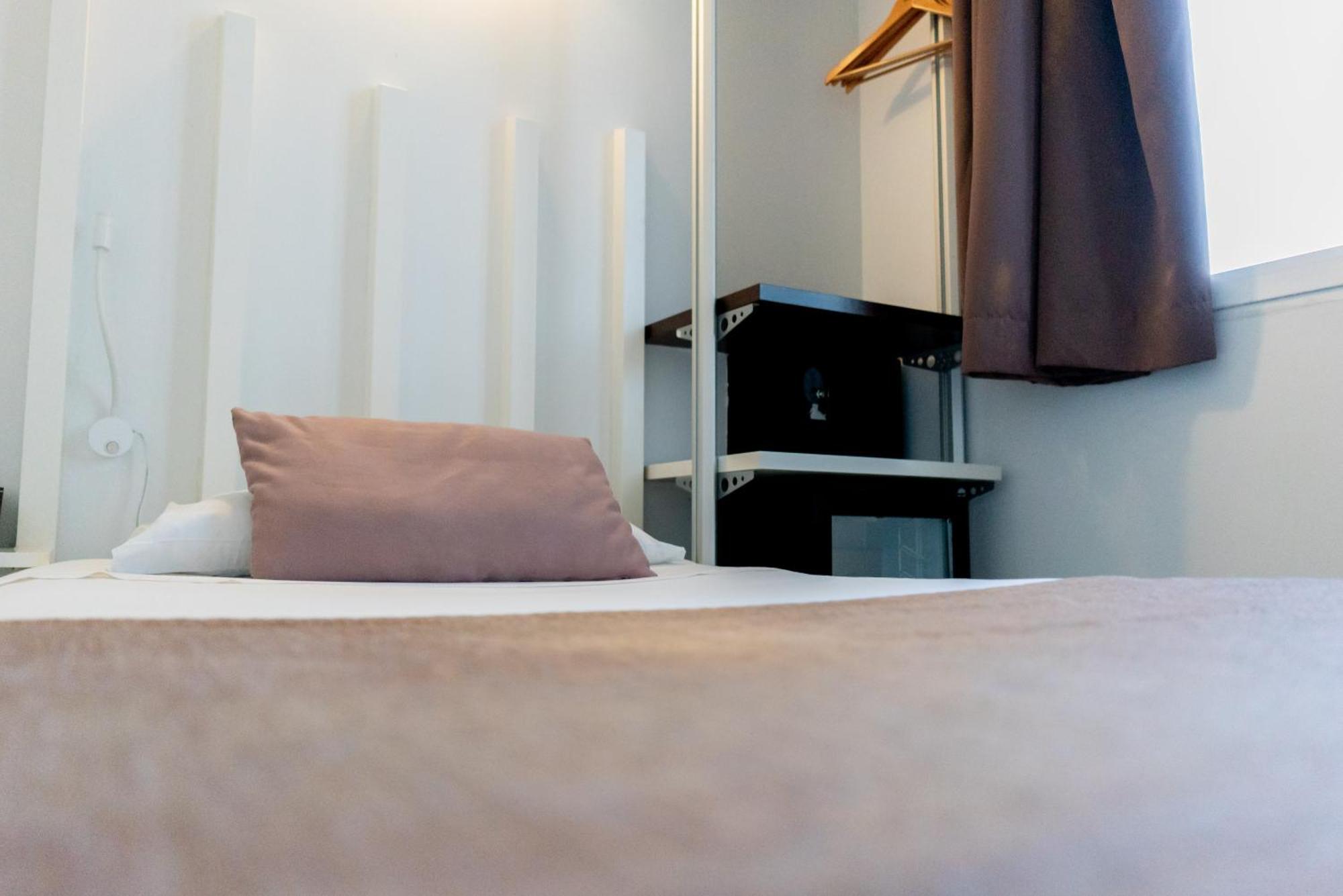 Hostal Gran Via 44 Madrid Extérieur photo